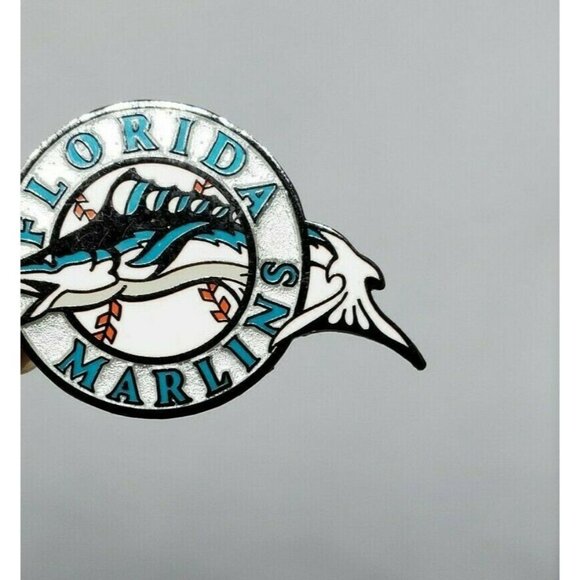 Vintage 1992 Florida Marlins Baseball Marlin Fish Design Button Pin - Picture 8 of 12